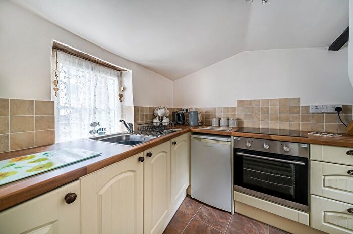 1 Bedroom Cottage For Sale In Quay Road, Polperro, Looe, Cornwall, PL13