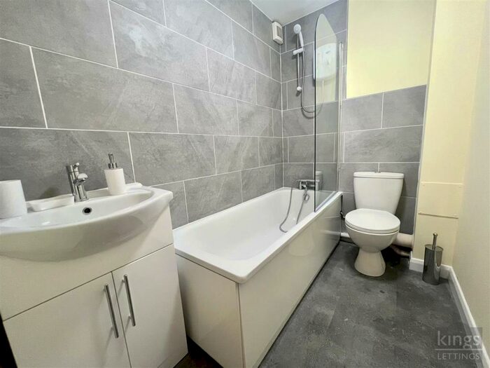 1 Bedroom Flat To Rent In Dadswood, Harlow, CM20