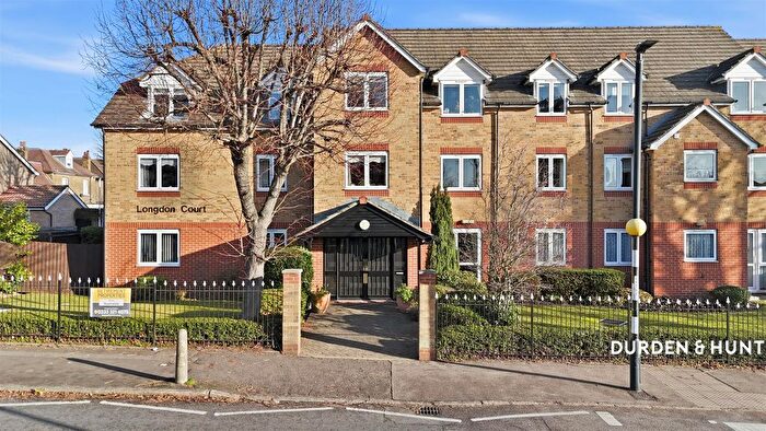 1 Bedroom Property For Sale In Junction Road, Romford, RM1