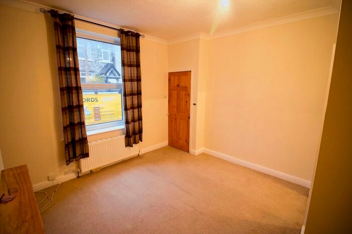1 Bedroom Terraced House To Rent In Leef Street, Moldgreen, Huddersfield, HD5