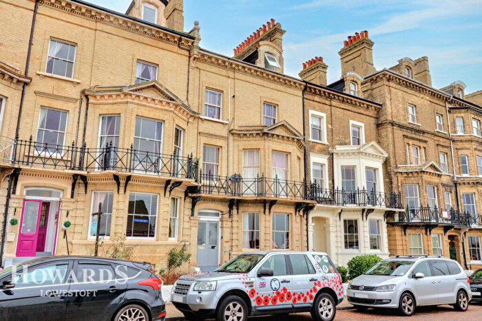 1 Bedroom Flat For Sale In Kirkley Cliff, Lowestoft, NR33