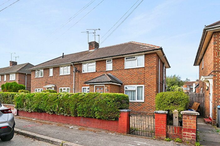 3 Bedroom Semi-Detached House For Sale In Marian Way, London, NW10