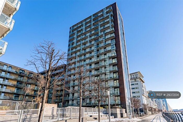 2 Bedroom Flat To Rent In Castlebank Place, Glasgow, G11