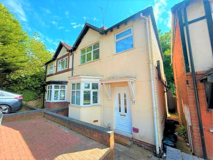 4 Bedroom Semi-Detached House To Rent In Woodleigh Avenue, Birmingham, B17