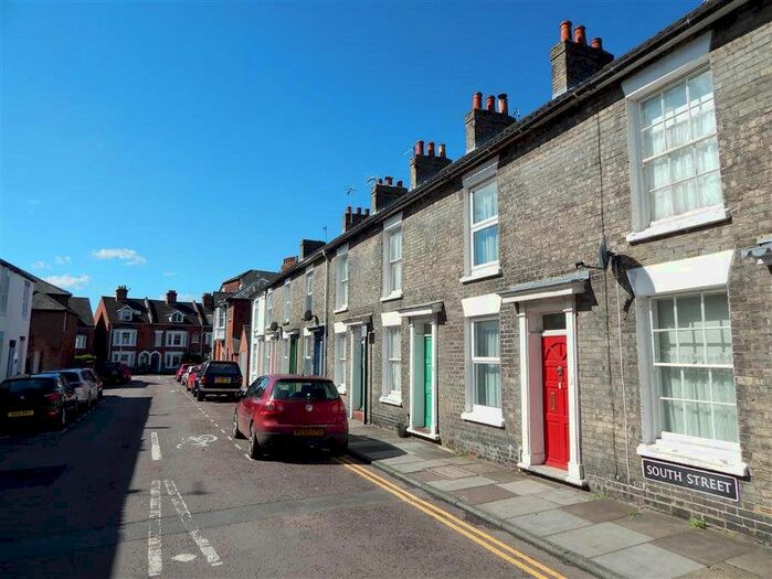 2 Bedroom Terraced House To Rent In South Street, Salisbury, Wiltshire SP2