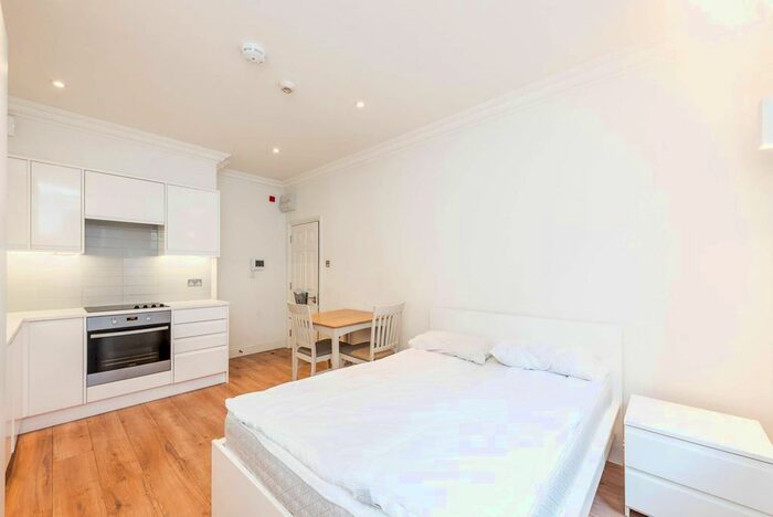 Studio To Rent In Vincent Square, Westminster, London, SW1P
