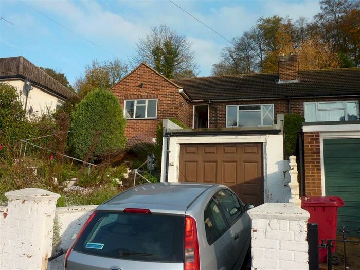 3 Bedroom Bungalow To Rent In Hemdean Road, RG4