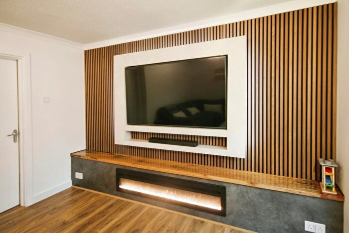 2 Bedroom End Of Terrace House For Sale In Denstead Walk, Maidstone, ME15