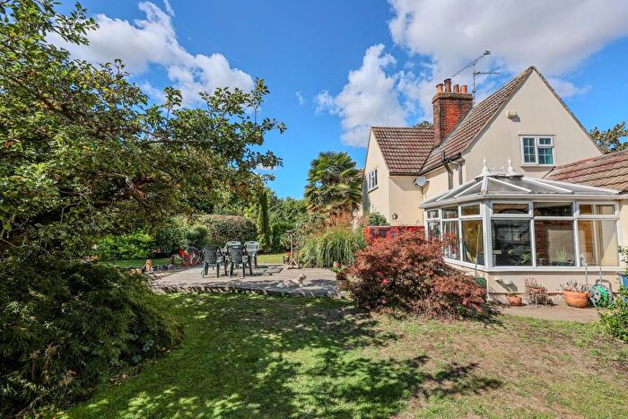 3 Bedroom Semi-Detached House For Sale In Eastwoodbury Lane, Southend-On-Sea, SS2