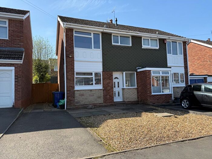 3 Bedroom Semi-Detached House To Rent In Seaton Place, Stourbridge, DY8