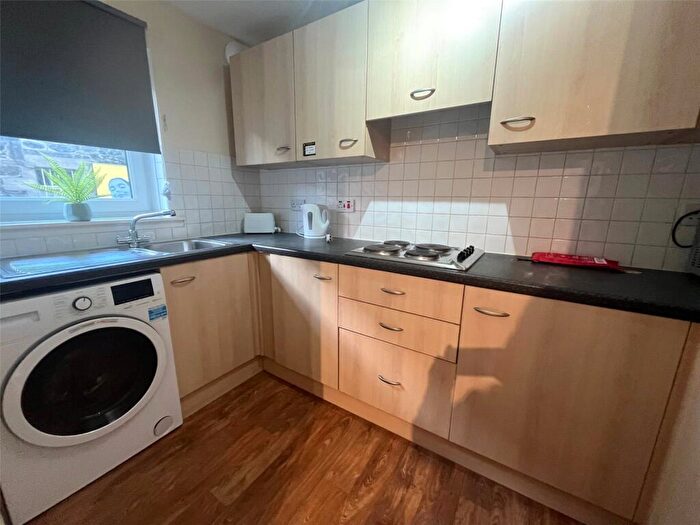 1 Bedroom Flat To Rent In New Bells Court, Edinburgh, City Of Edinburgh, EH6