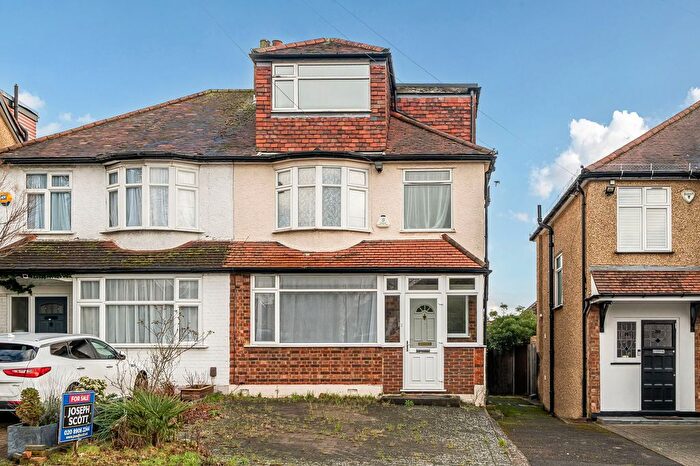4 Bedroom Semi Detached House For Sale In Stoneyfields Lane, Edgware, HA8