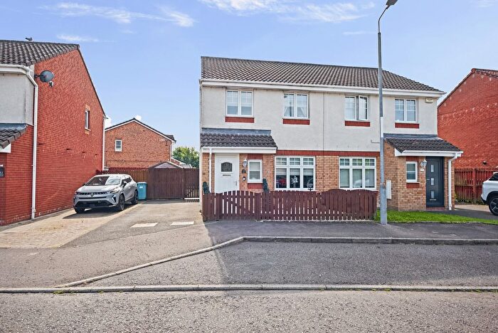 3 Bedroom Semi-Detached House For Sale In Berryhill Crescent, Wishaw, ML2