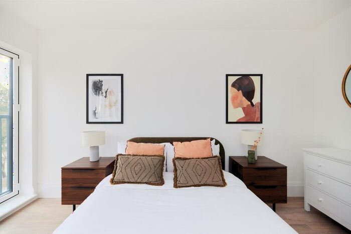 2 Bedroom Flat For Sale In Forty Lane, Wembley, HA9