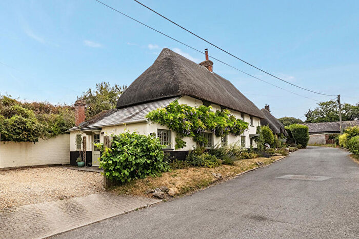 4 Bedroom Detached House For Sale In Longstreet, Enford, SN9