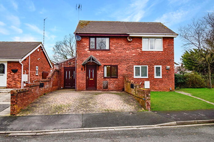 3 Bedroom Semi Detached House For Sale In Northlands, Leyland, PR26