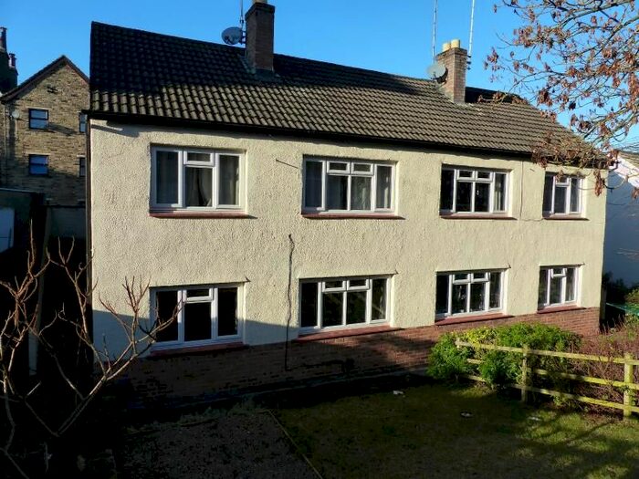 2 Bedroom Flat To Rent In Richmond Place, Ilkley LS29