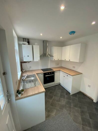 3 Bedroom Terraced House To Rent In Victor Terrace, Barnsley, S70