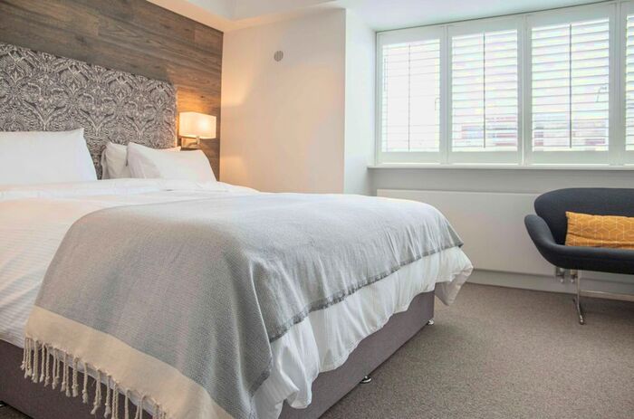 2 Bedroom Flat To Rent In Livonia Street, London, W1F