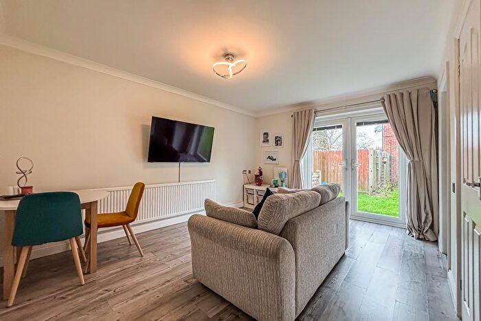 2 Bedroom Flat For Sale In Milbourn Court, Middle Mead, Rochford, SS4