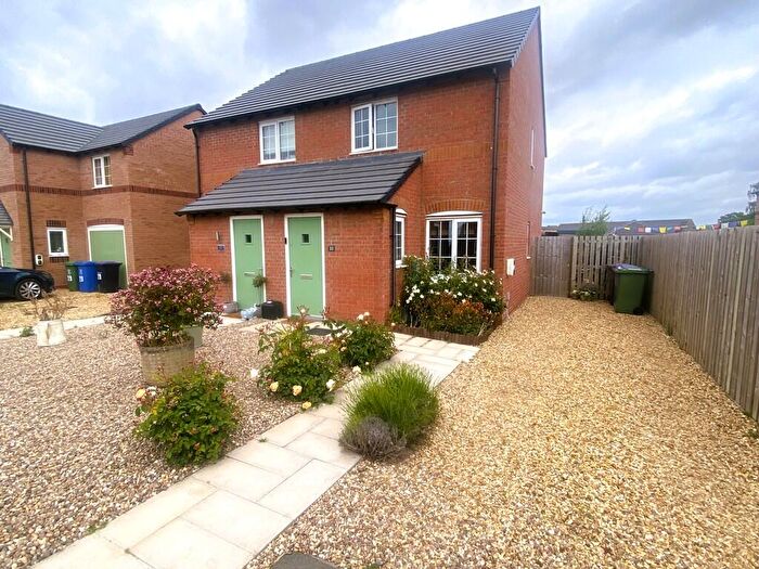 2 Bedroom Semi-Detached House For Sale In Hawthorn Close, Fishtoft, Lincolnshire, PE21