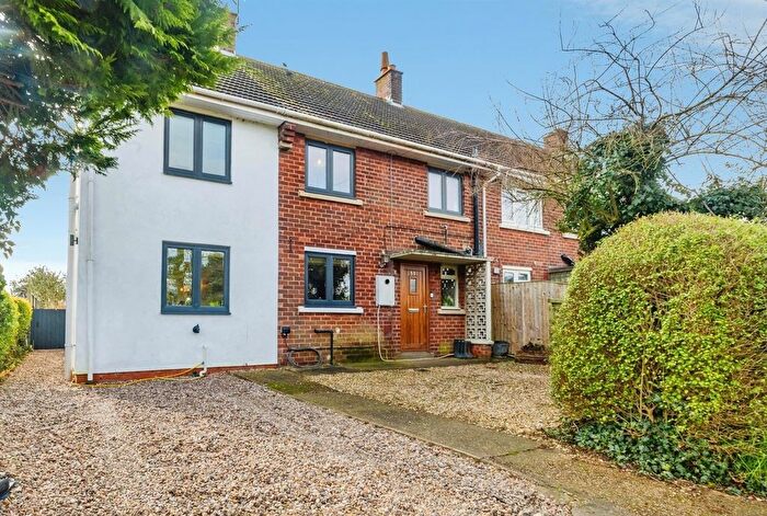 4 Bedroom Semi Detached House For Sale In Wellhead Lane, Nocton, Lincoln, LN4