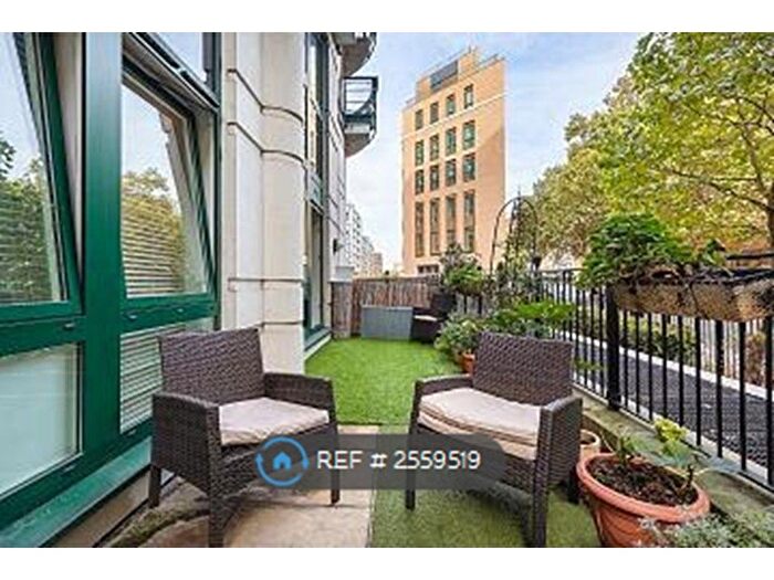 2 Bedroom Flat To Rent In Warren House, London, W14