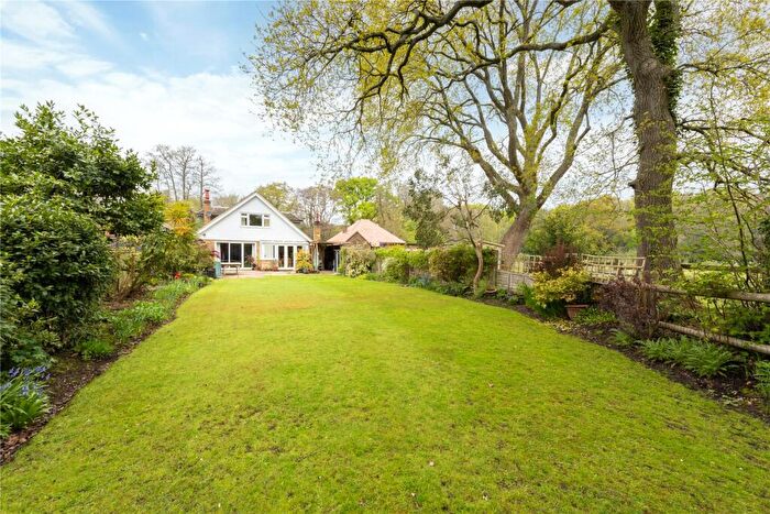 3 Bedroom Detached House For Sale In Priest Lane, West End, Woking, Surrey, GU24