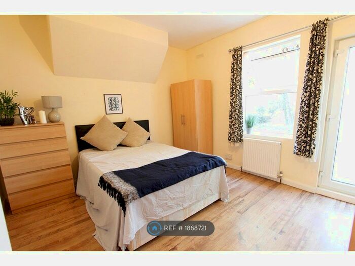 1 Bedroom Flat To Rent In Addington Road, Reading, RG1