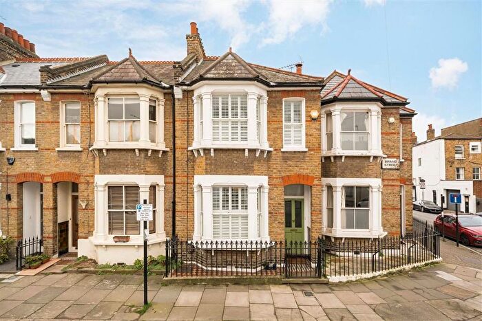 2 Bedroom Property For Sale In Brand Street, Greenwich, SE10