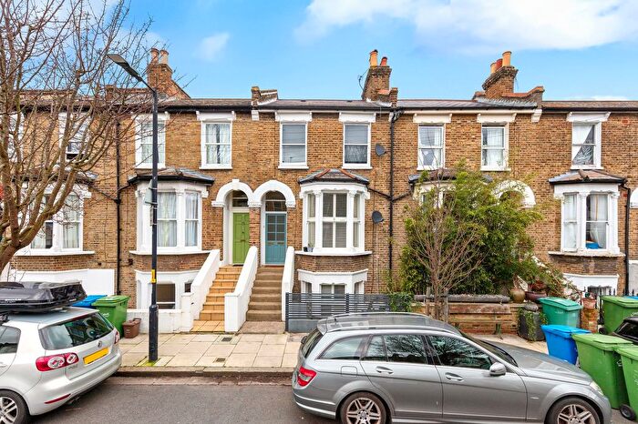 2 Bedroom Flat For Sale In Rodwell Road, London, SE22