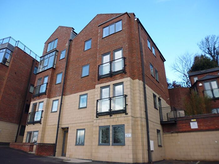 3 Bedroom Flat To Rent In Greestone Mount, Lincoln, LN2