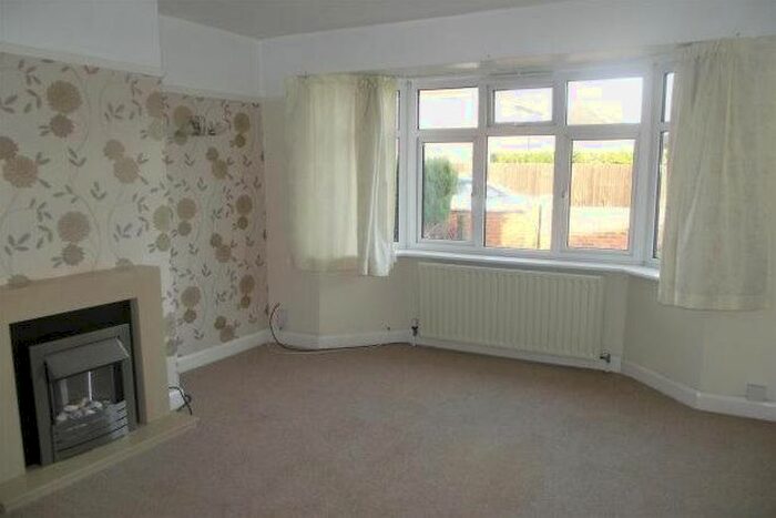 3 Bedroom Property To Rent In Elstree Drive, Nottingham, NG8