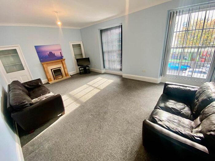 2 Bedroom Flat To Rent In Uplands Crescent, Uplands, Swansea, SA2