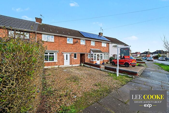 2 Bedroom Town House For Sale In Hylstone Crescent, Wednesfield, Wolverhampton, WV11