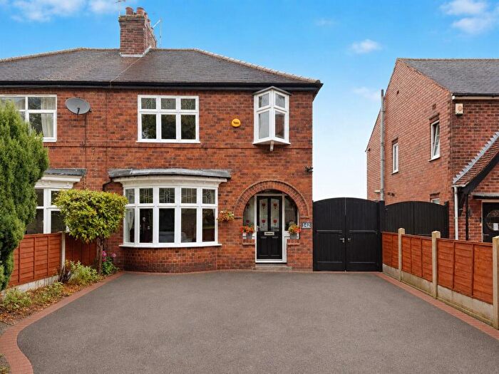 3 Bedroom Semi-Detached House For Sale In Mansfield Road, Worksop, S80