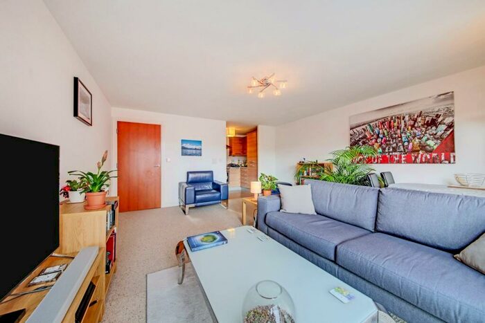 1 Bedroom Flat For Sale In Cameronian Square, Worsdell Drive, NE8