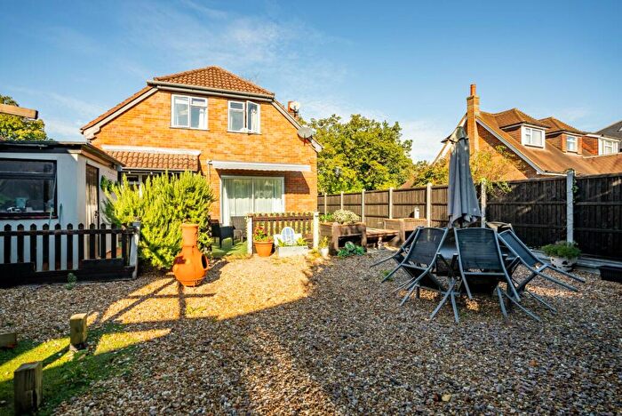 3 Bedroom Detached House For Sale In Park Street Lane, Park Street, St. Albans, Hertfordshire, AL2