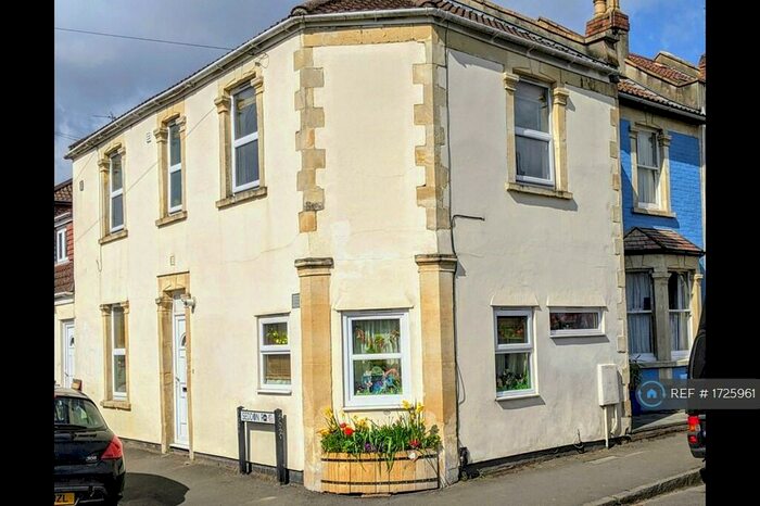 1 Bedroom Flat To Rent In Mina Road, Bristol, BS2