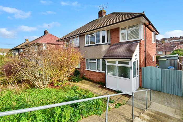 3 Bedroom Semi Detached House For Sale In Nickleby Close, Rochester, ME1