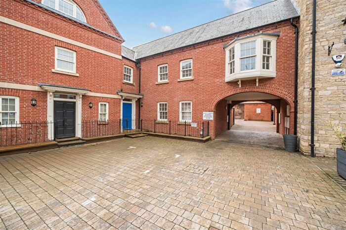 4 Bedroom Terraced House For Sale In Moat Lane, Towcester, NN12