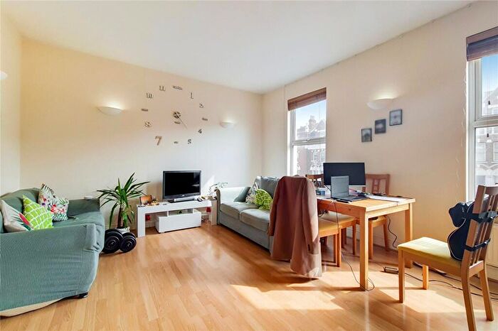 1 Bedroom Flat To Rent In Lavender Hill, Battersea, SW11