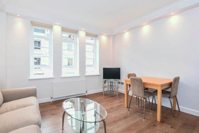 1 Bedroom Flat To Rent In Hatherley Court, Hatherley Grove W2