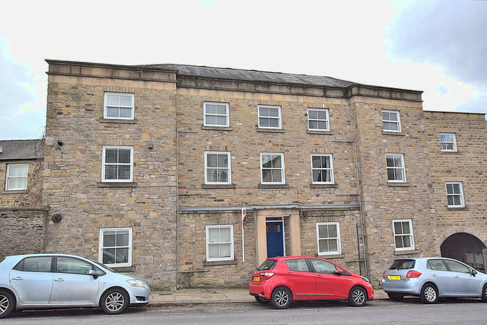 2 Bedroom Flat To Rent In Frances Lee House, Pottergate, Richmond, DL10