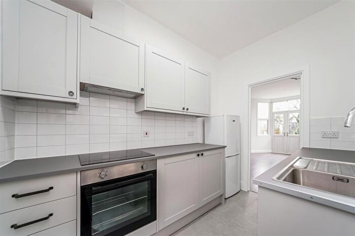 Studio To Rent In Palmerston Crescent, London, N13