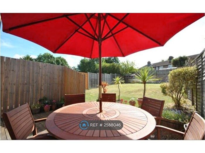 2 Bedroom End Of Terrace House To Rent In Ballamore Road, London, BR1