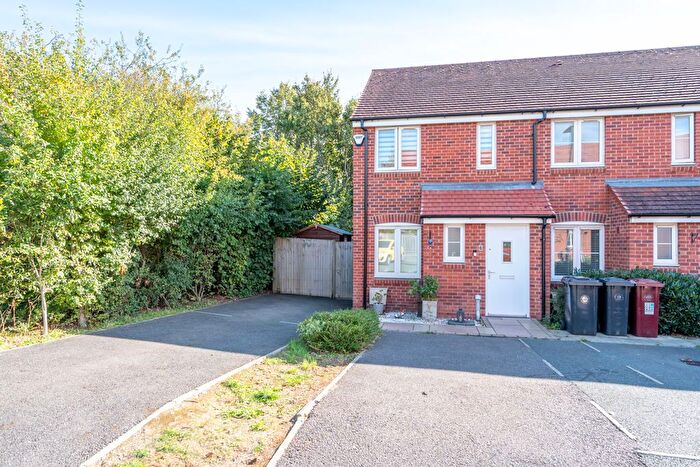 2 Bedroom End Of Terrace House For Sale In Filkins Close, Chichester, PO20