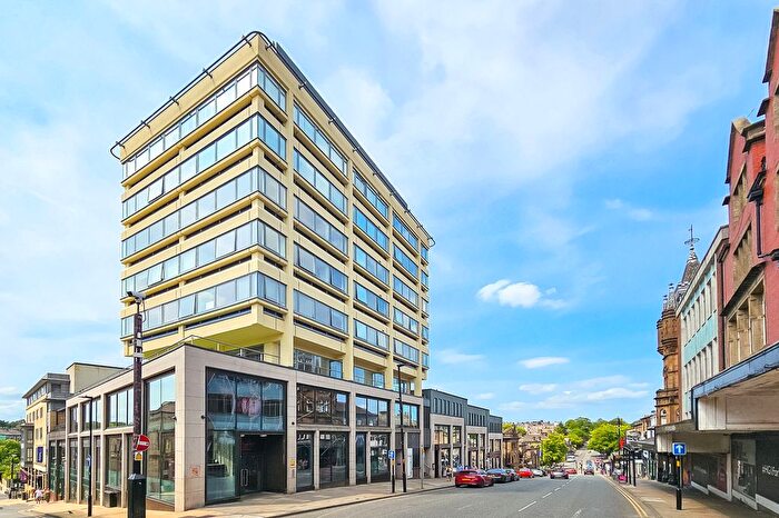 2 Bedroom Flat To Rent In Parliament Street, Harrogate, HG1