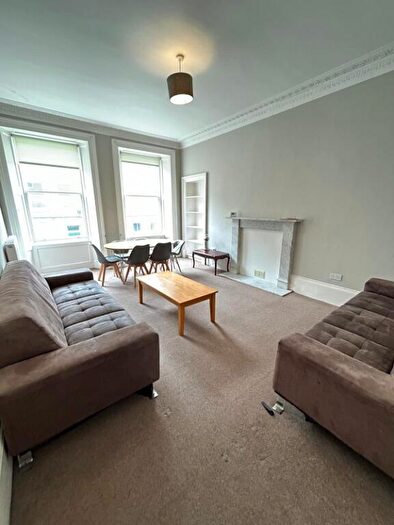 4 Bedroom Flat To Rent In Barony Street, Edinburgh, EH3