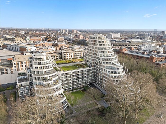 2 Bedroom Flat For Sale In Henry Macaulay Avenue, Kingston Upon Thames, KT2